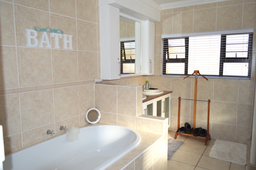 3 Bedroom Property for Sale in Wilkoppies North West